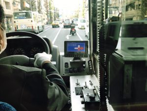 東京法務局杉並出張所へ向かうバス